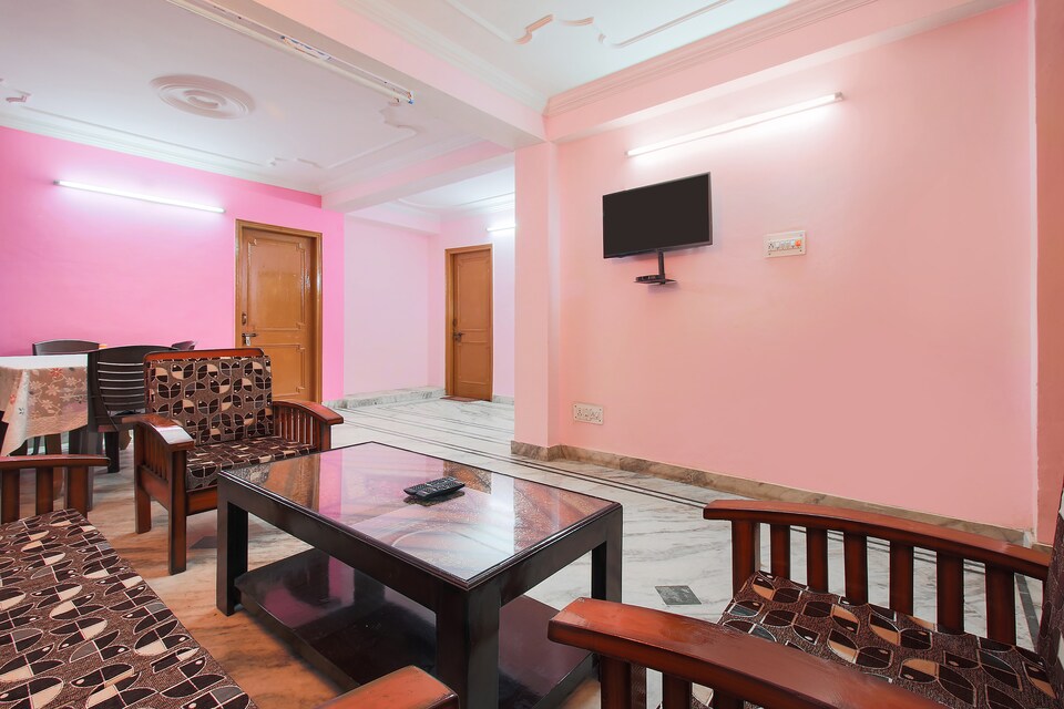 OYO Home 19864 Elite 3BHK, The Mall Road-Shimla, Shimla