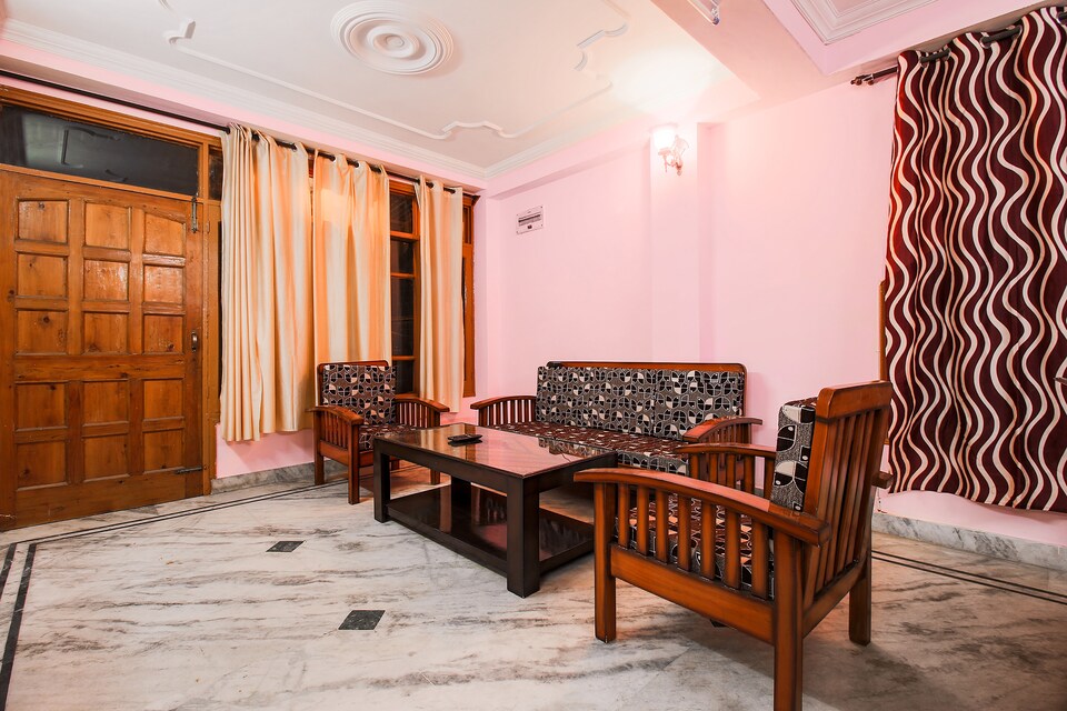 OYO Home 19864 Elite 3BHK, The Mall Road-Shimla, Shimla