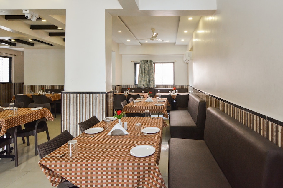 OYO 19879 Chetan Executive, Hadapsar Pune, Pune