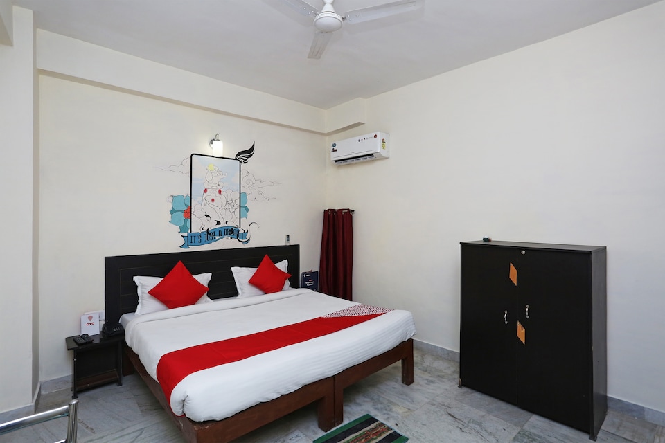 Hotel O Ganpati Agra, Fatehabad Road, Agra