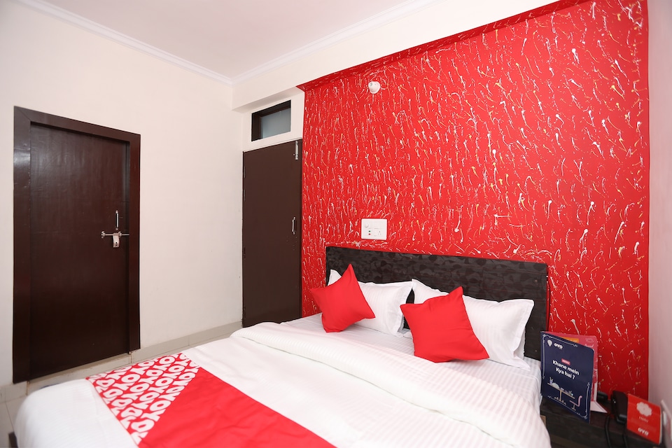 Flagship 19894 Hotel Ayan Guest House, Fatehabad Road, Agra