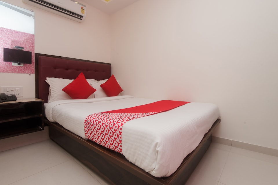 OYO 19918 Hotel Mantra Residency, Mumbai International Airport, Mumbai