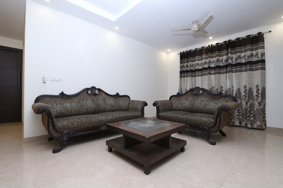 OYO 19925 Elegant Stay, Sohna Road, Gurgaon