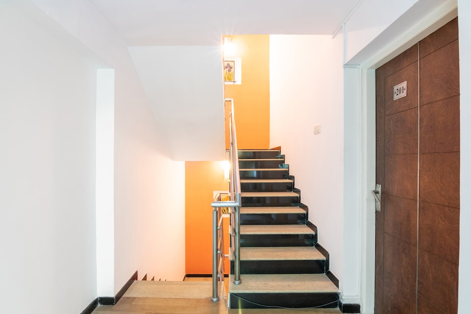 OYO 554 Hotel Red Carpet Residence, MG Road Bangalore, Bangalore