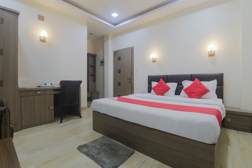 OYO 19930 Hotel Holiday Palace, Sibsagar, Sibsagar