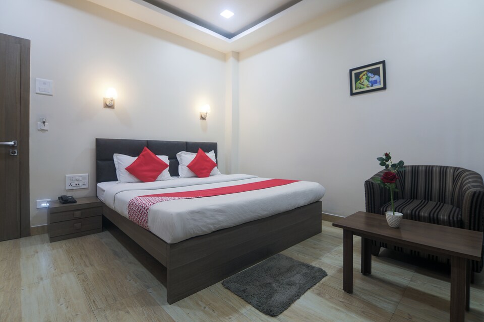 OYO 19930 Hotel Holiday Palace, Sibsagar, Sibsagar