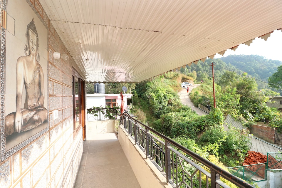 OYO Home 19931 Exotic 2BHK, Solan, Solan