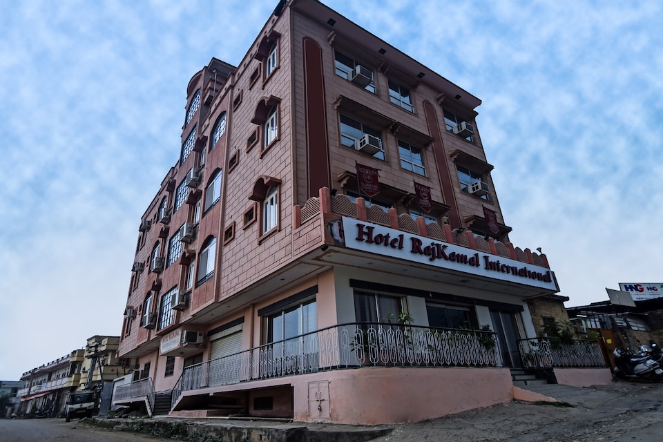 OYO 19937 Hotel Rajkamal International, Fateh Sagar, उदयपुर