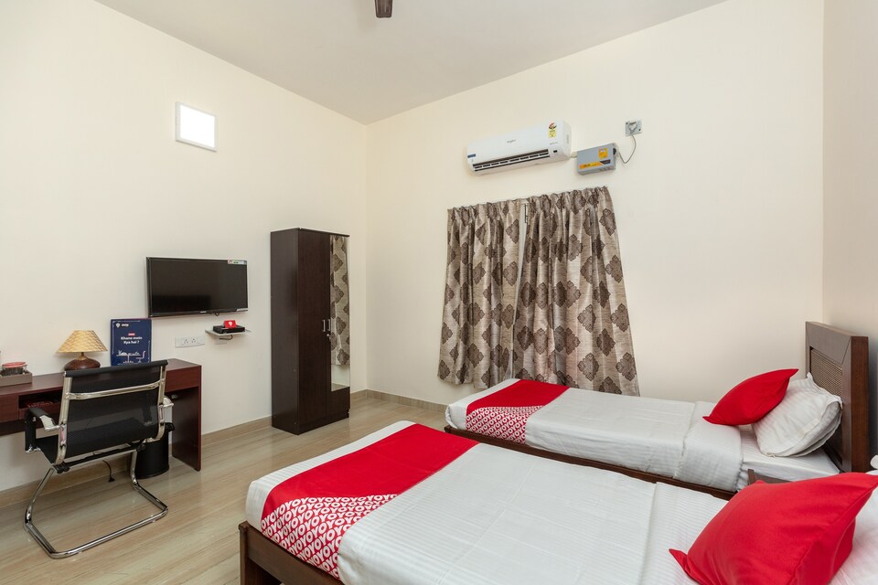 OYO 19958 Iris Inn, Velachery, Chennai