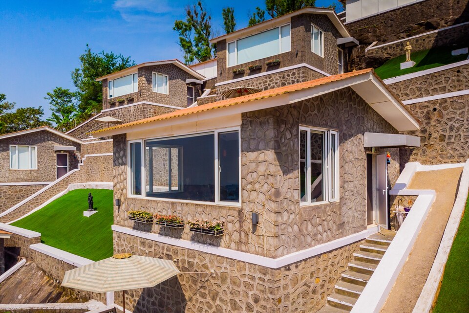 OYO 19960 Home Luxurious Cottage Lonavla Lake, Lonavala, Lonavala