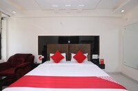 OYO Hotel Sunrise