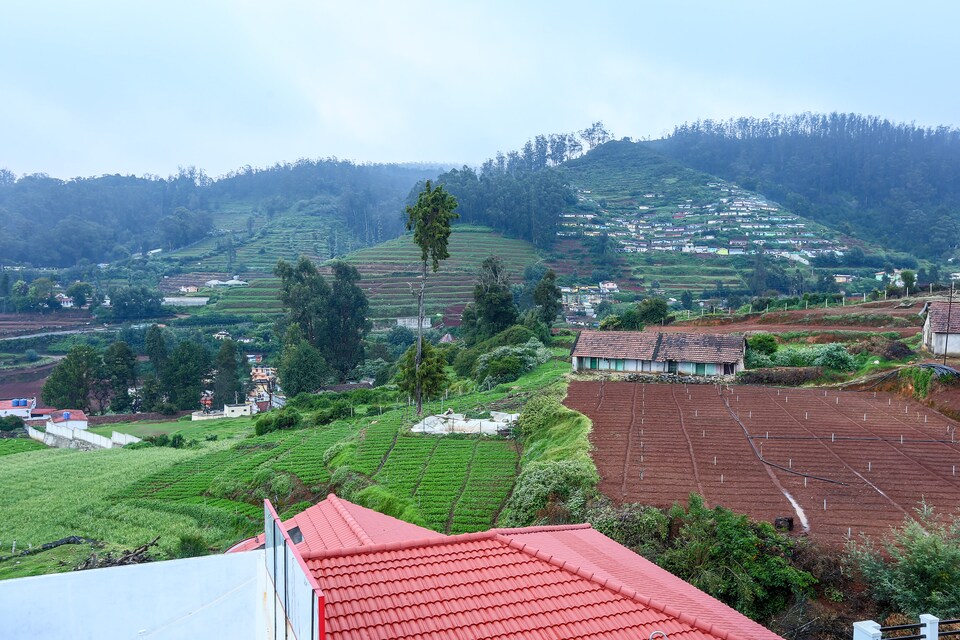 OYO Home 19992 Luxurious 2BHK, Ooty Kotagiri Road, Ooty