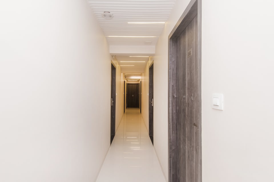 Hotel O Grand Heritage, Mumbai Bandra-Khar-Santacruz, Mumbai