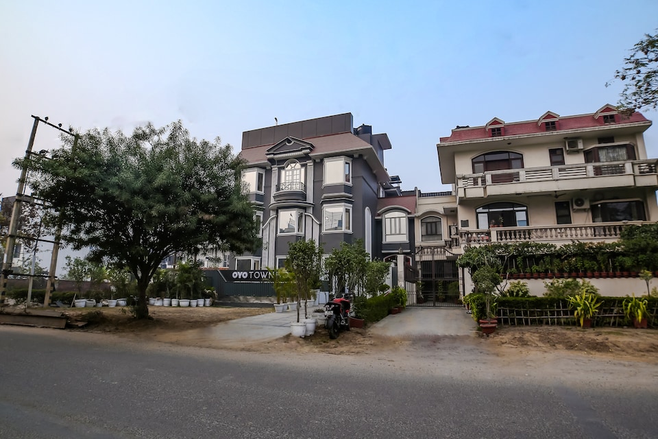 OYO Townhouse 62 Cyber City Near Leisure Valley Park, Cyber City, Gurgaon