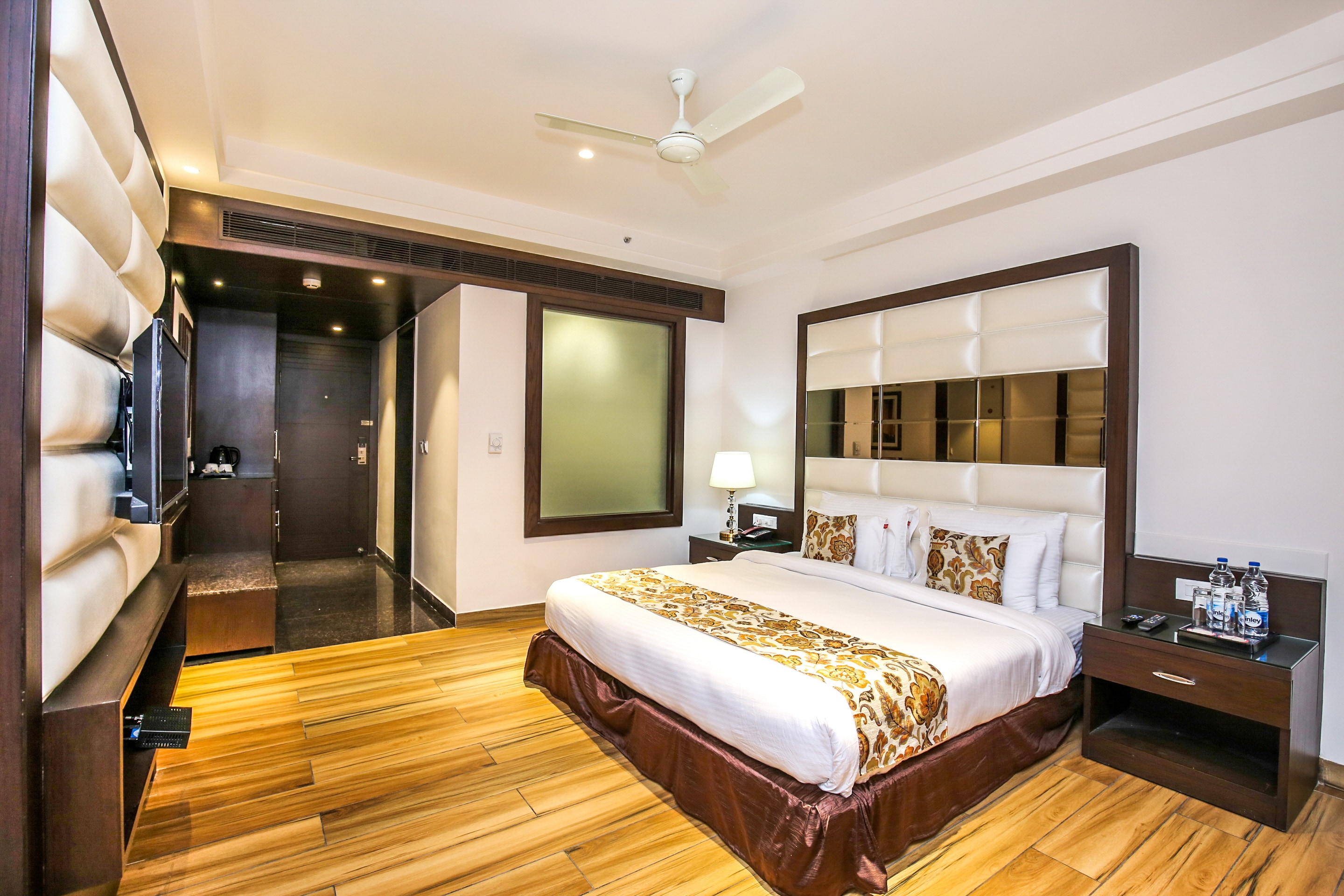 stella room OYO Hotel Stella Continental, OYO Rooms Phagwara, Book @ ₹1097 - OYO
