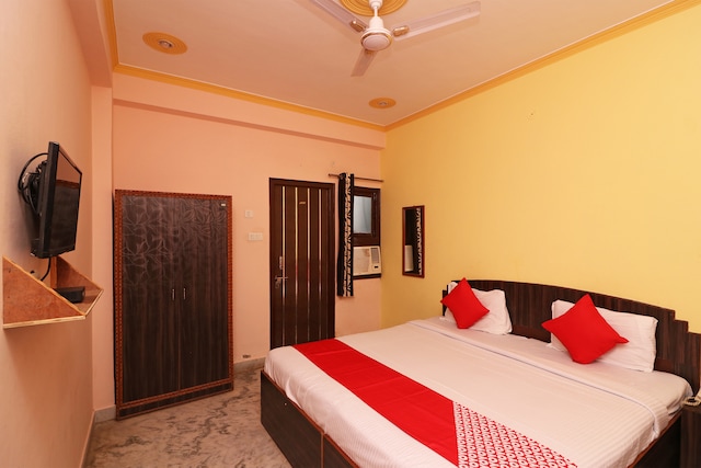 OYO Hotel Lakshya Palace