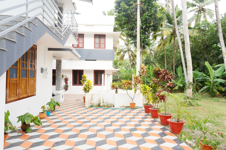 OYO Home 22035 Elite 2BHK, Kovalam Kerala, Kovalam