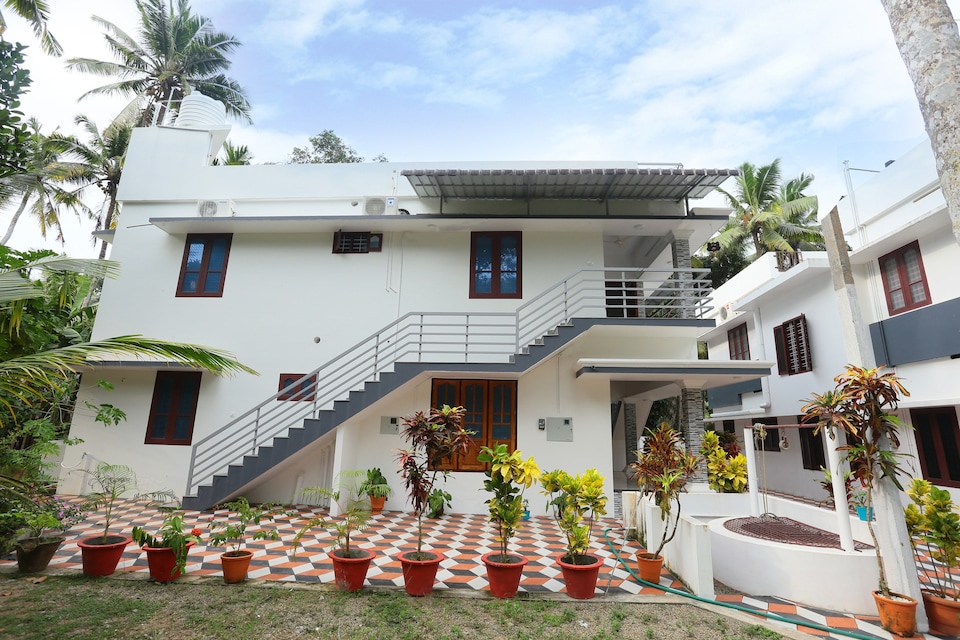 OYO Home 22035 Elite 2BHK, Kovalam Kerala, Kovalam