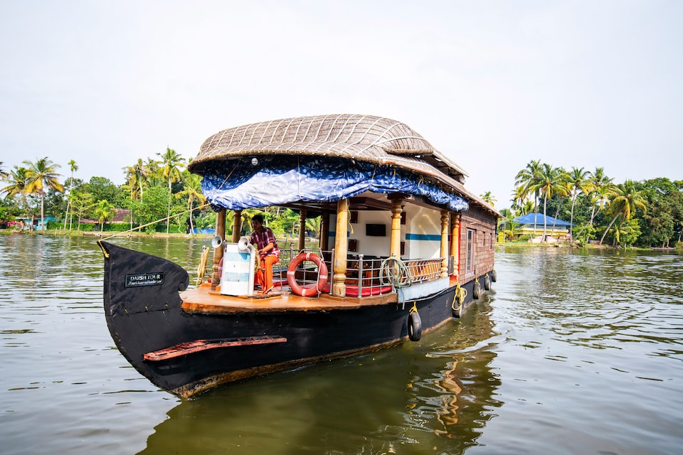 Live on ALP309, Alappuzha Backwaters, Punnamada Alleppey