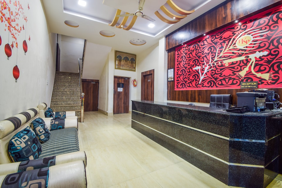 OYO 22053 कृष्णा पैलेस, Gulab Bagh, उदयपुर