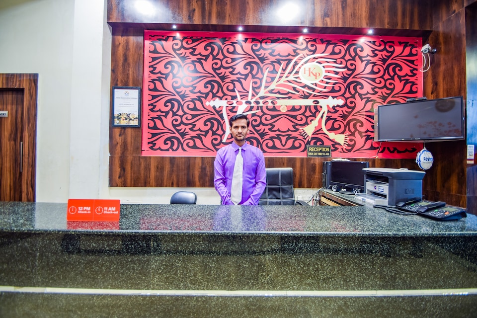 OYO 22053 कृष्णा पैलेस, Gulab Bagh, उदयपुर