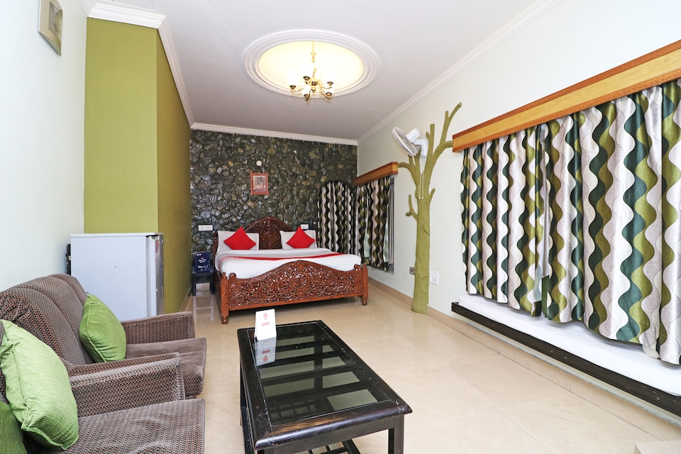 OYO 22064 Hotel Alka, Ranikhet City, Ranikhet