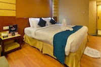 OYO The Plaza Near Lumbini Park