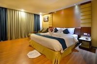 OYO The Plaza Near Lumbini Park