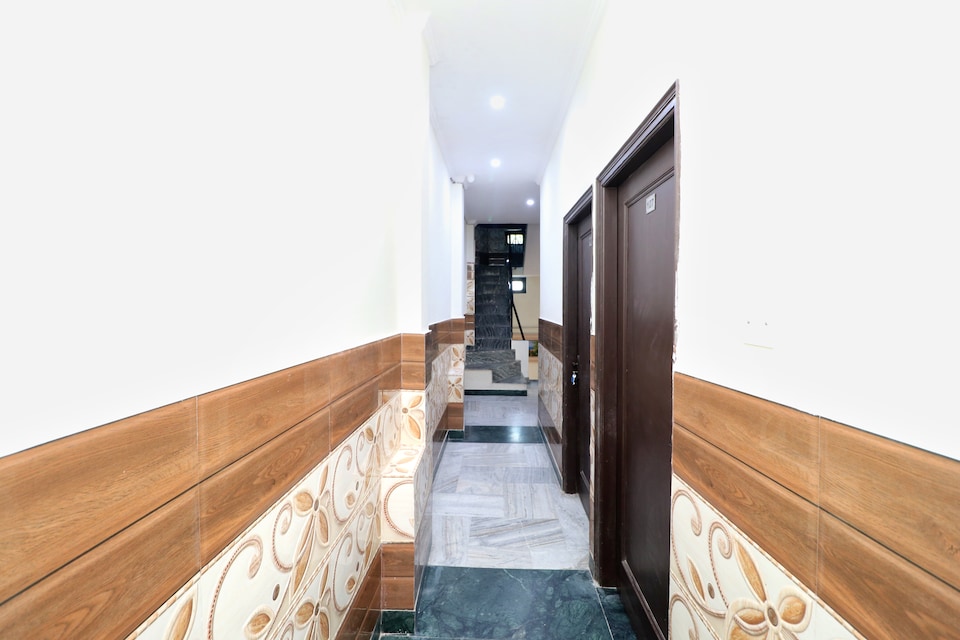 Hotel O Mall Residency , Queens Road Amritsar, Amritsar