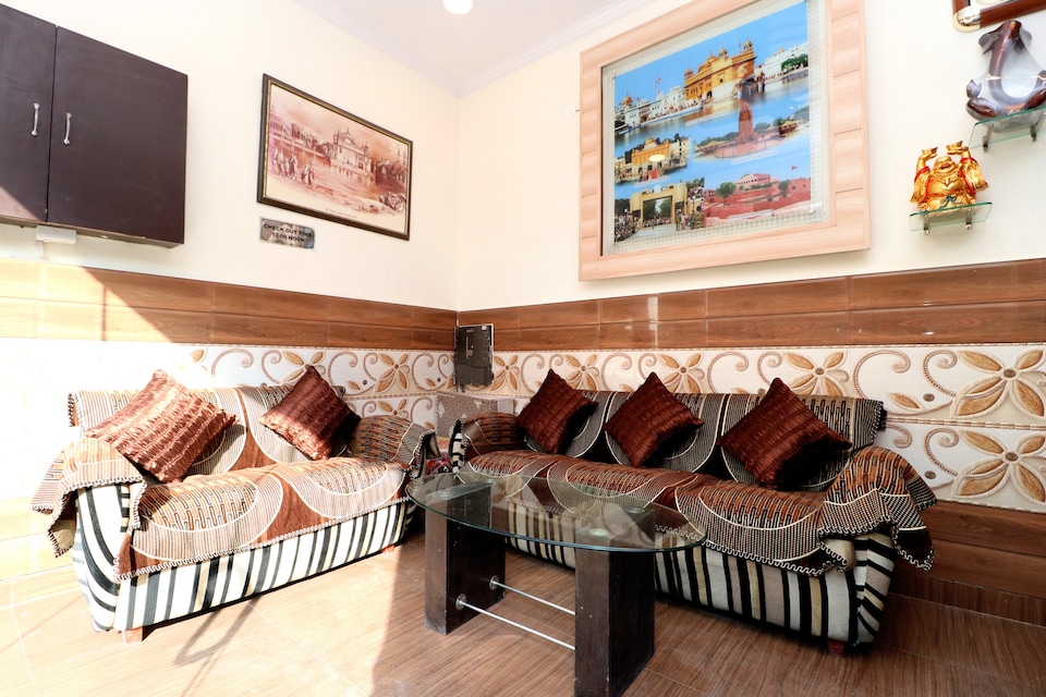 Hotel O Mall Residency , Queens Road Amritsar, Amritsar