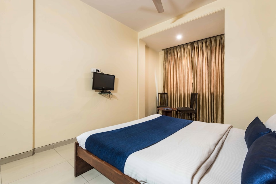 OYO 3008 Alka Residency, Mumbai Thane-Mulund-Bhandup, Mumbai
