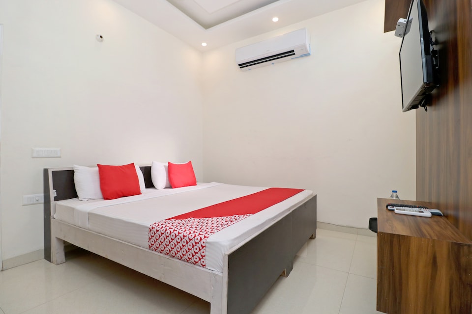 OYO Hotel JD, Dera Bassi Chandigarh, चंडीगढ़