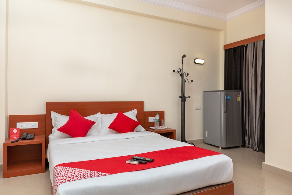 OYO 22105 Hotel Half Moon Inn, Sriperumbudur Chennai, Chennai