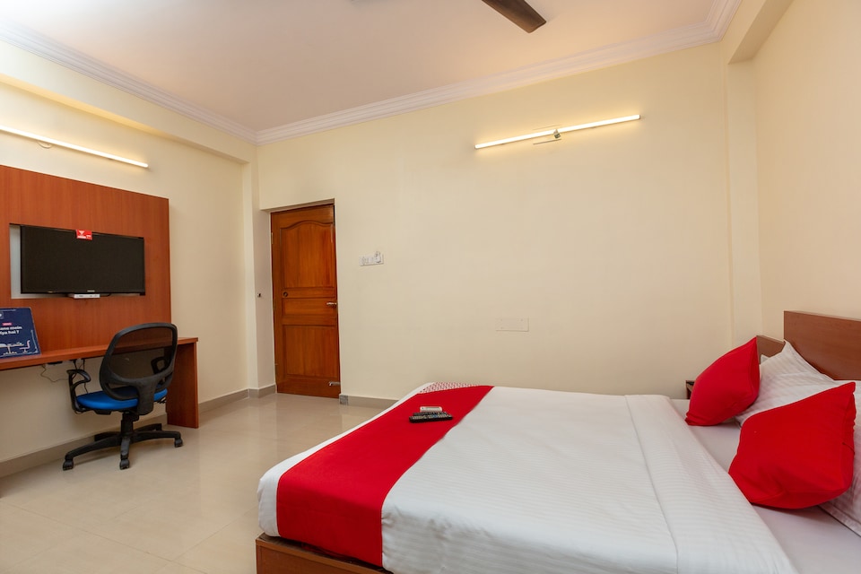 OYO 22105 Hotel Half Moon Inn, Sriperumbudur Chennai, Chennai