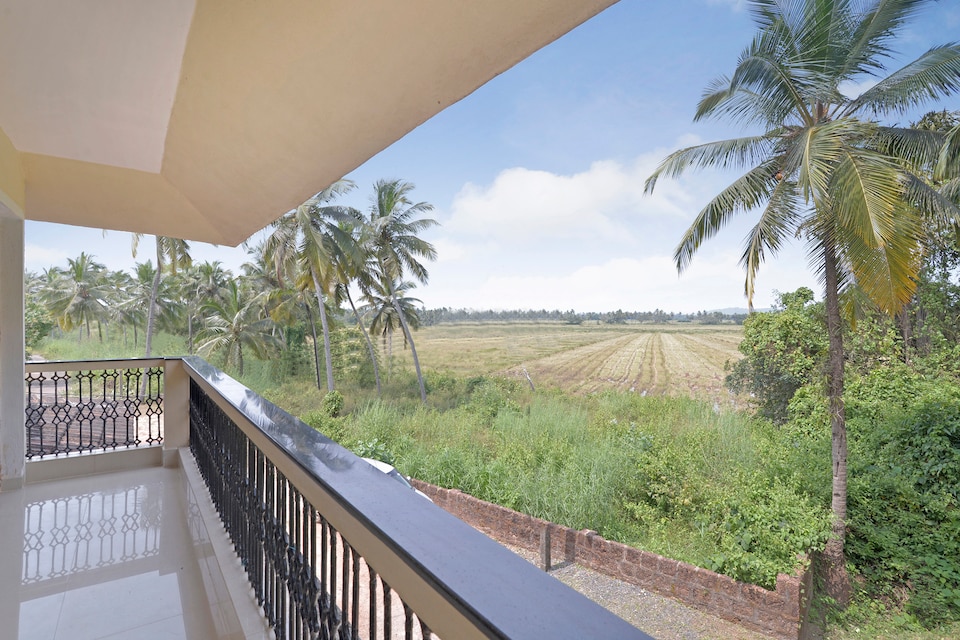 OYO 22108 Field View 2BHK, South Goa, Goa