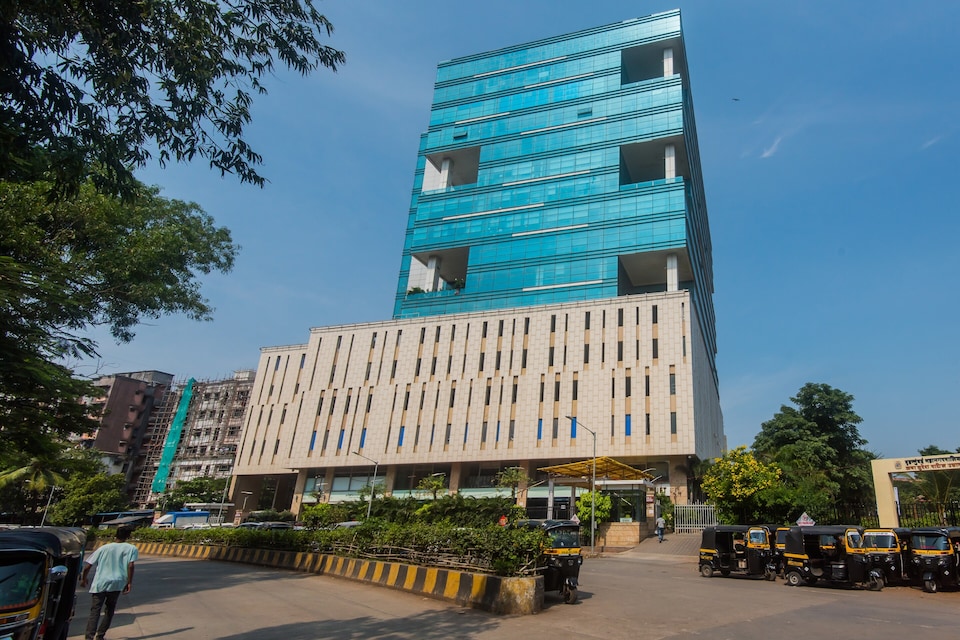 Capital O 22120 Hotel Universal Garden, Mumbai Wadala-Chembur-Mankhurd, Mumbai