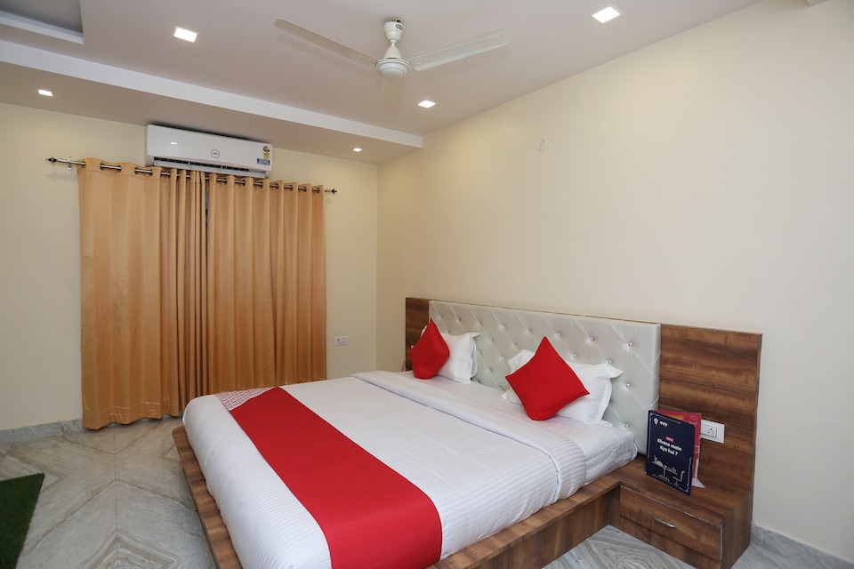 LIVE as VNS774, Cantt, Varanasi