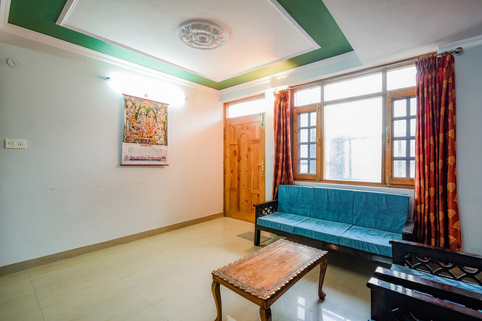 OYO Home 22219 Mountain View 3BHK, Sanjauli, Shimla