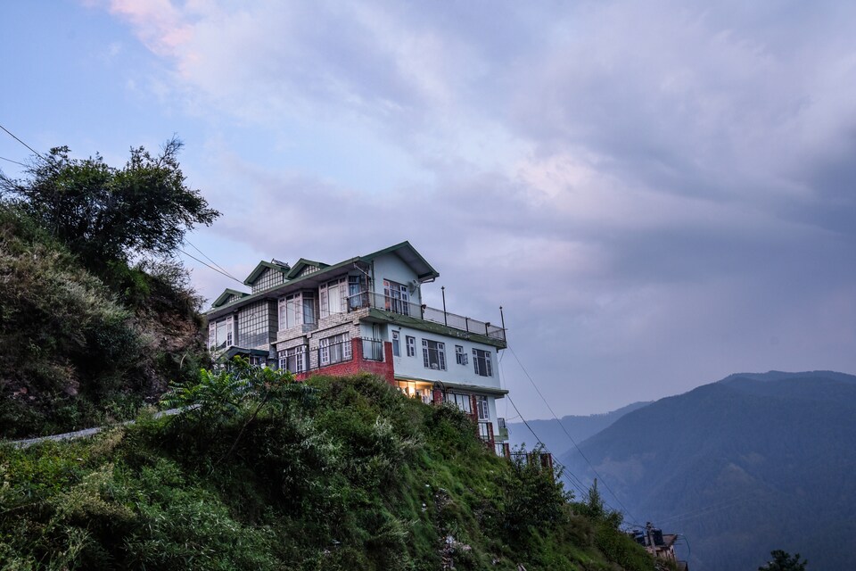 OYO Home 22219 Mountain View 3BHK, Sanjauli, Shimla