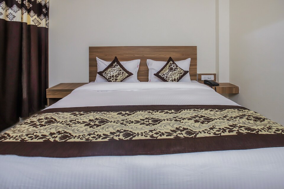 OYO Flagship 22235 Hotel Mint Residency Near Dwarka Sector 9 Metro