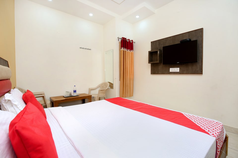 OYO 22238 Hotel Baaz, Ropar, Ropar