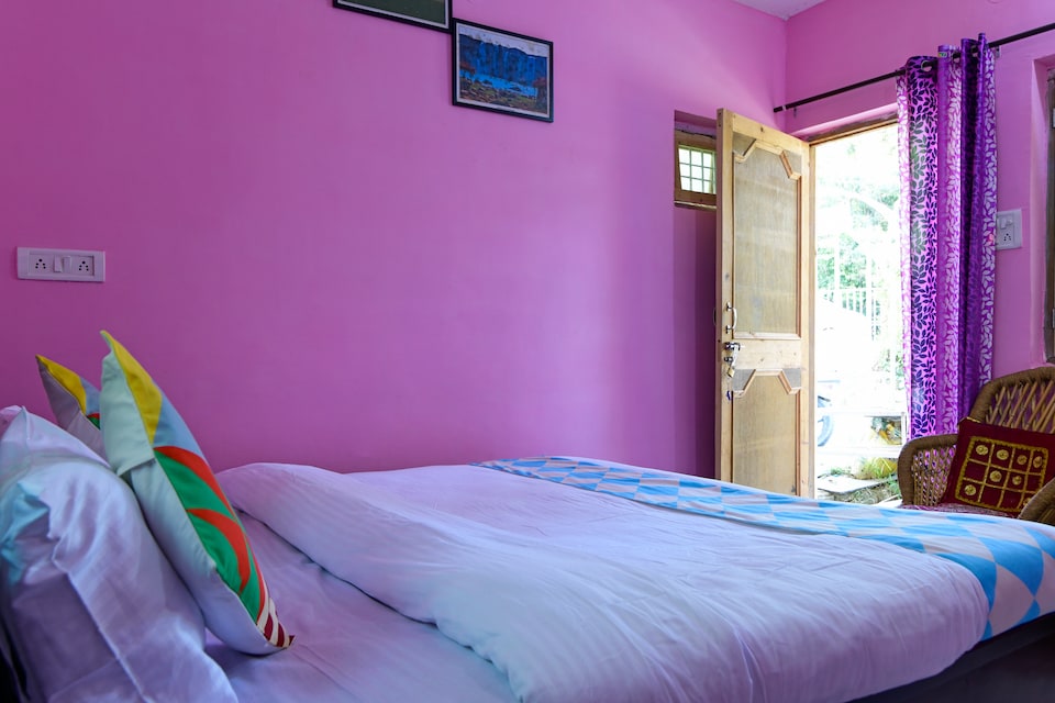 OYO Home 22284 Traditional 2BHK Rakkar, Dharamshala, Dharamshala