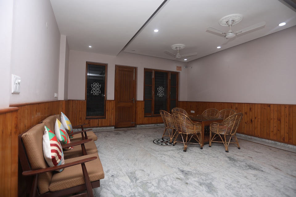 OYO Home 22308 Peaceful Stay, Rajpur Road Dehradun, Dehradun