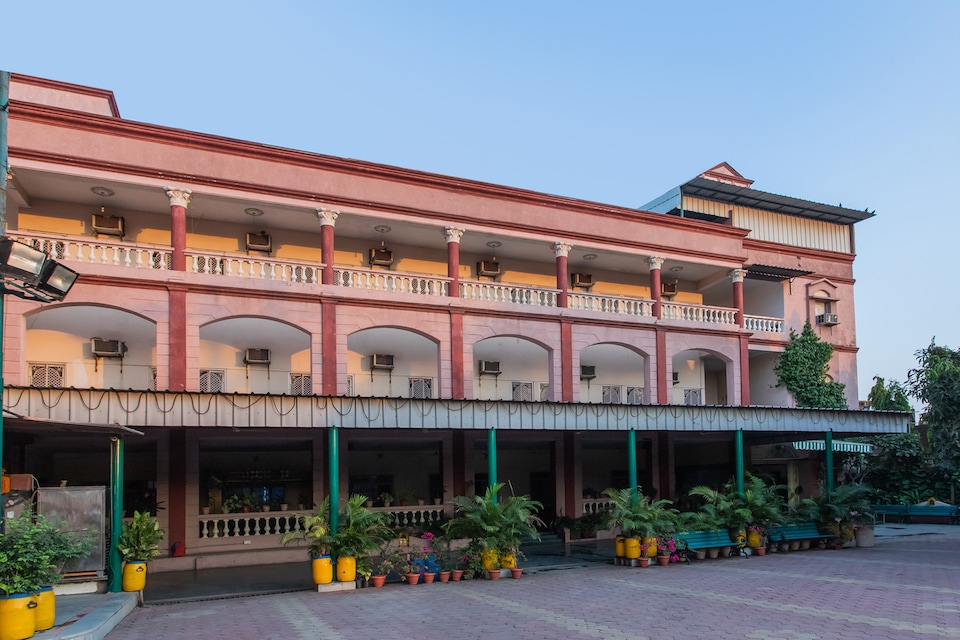 OYO 22316 Kamla Kunj Garden, Rajender Nagar, Indore