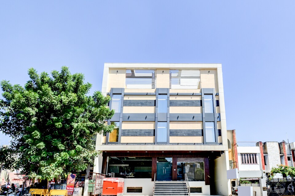 Capital O 22318 Hotel Grand Anshul, Jaipur Airport, Jaipur
