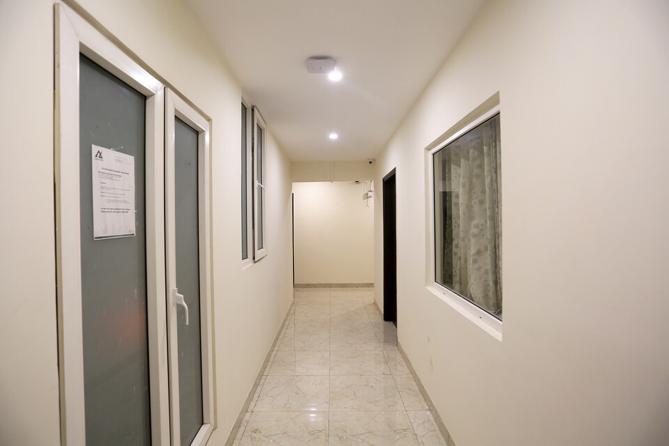 Silverkey Executive Stays 22323 Hotel Sridhara Whitefield, Whitefield Bangalore, Bangalore