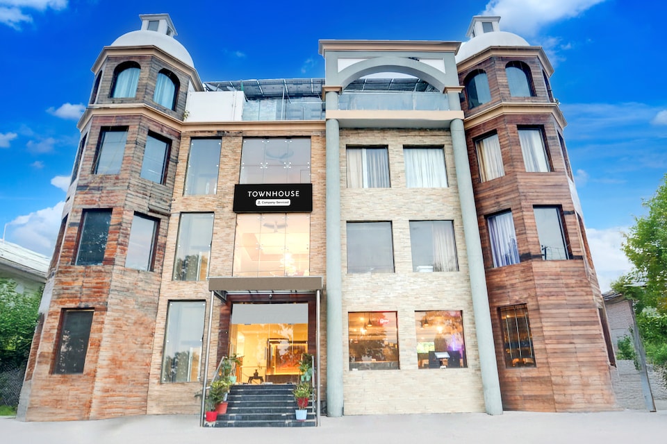 Super Townhouse Brahma Sarovar Formerly Krishna mahal, Kurukshetra, कुरुक्षेत्र