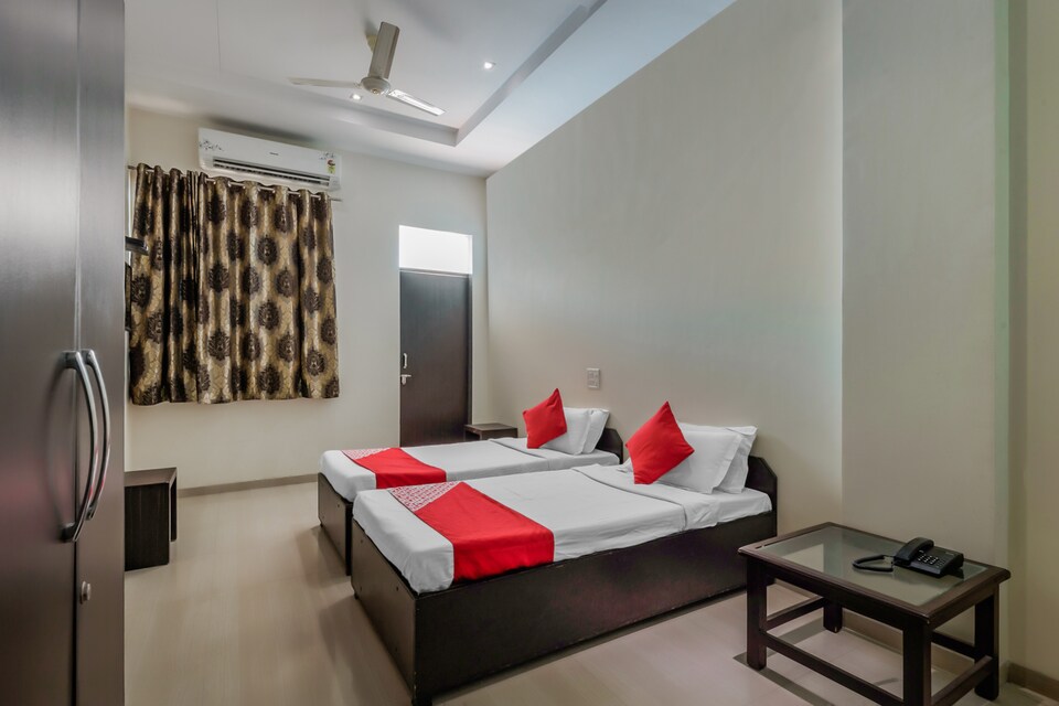 OYO 22349 Hotel Rainbow Inn, Shendra, Aurangabad