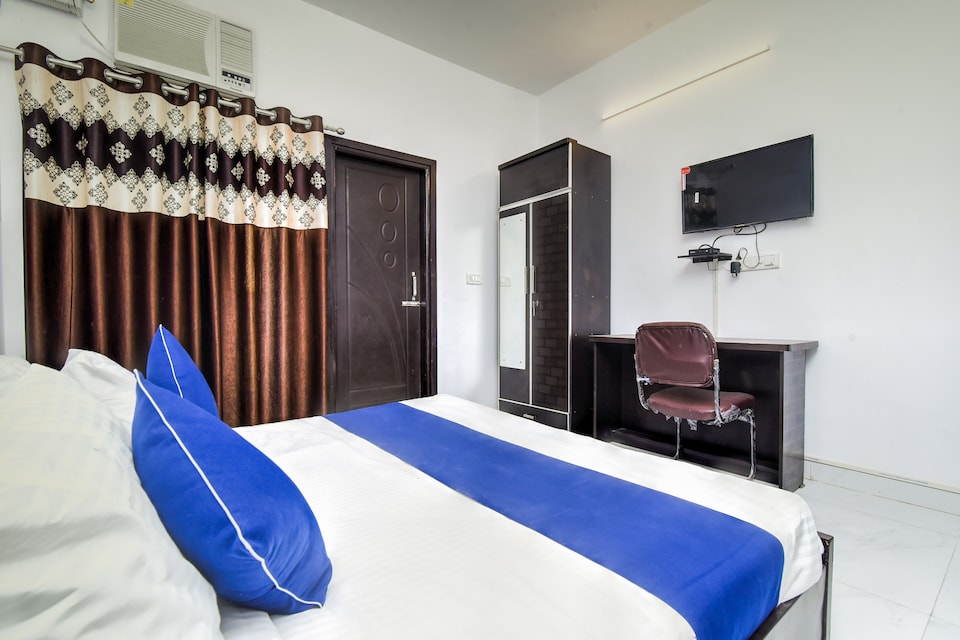 Flagship 22367 Dwarka, Airport-Dwarka Delhi, Delhi