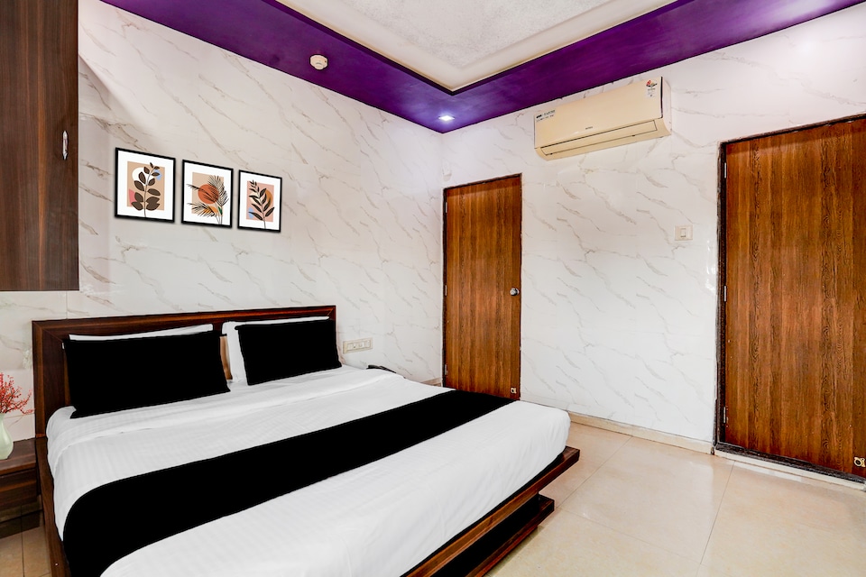 Collection O Isanpur BRTS Formerly Hotel Navjivan, Kankaria-Maninagar Ahmedabad, Ahmedabad